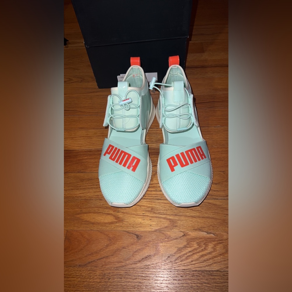 FENTY pumas avid